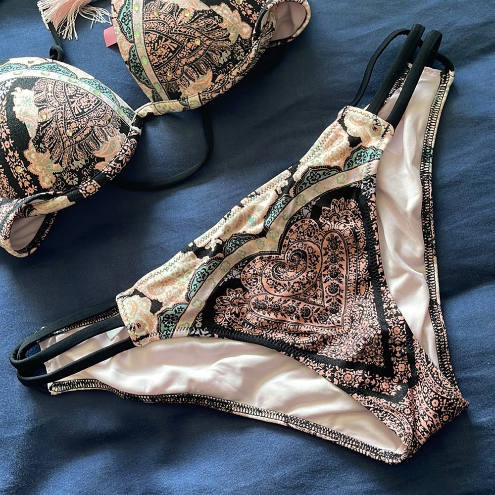 Victoria's Secret Black Paisley Print Push-Up Bikini - Picture 2 of 7